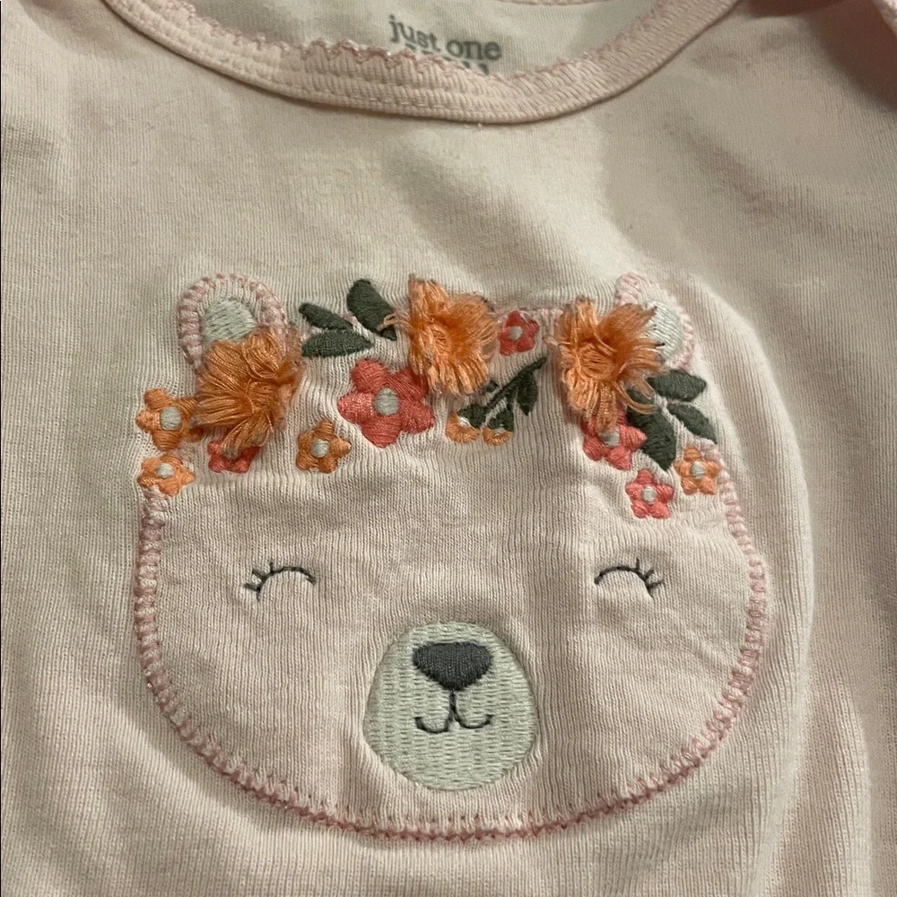 Carter’s long sleeves pink bear bodysuit